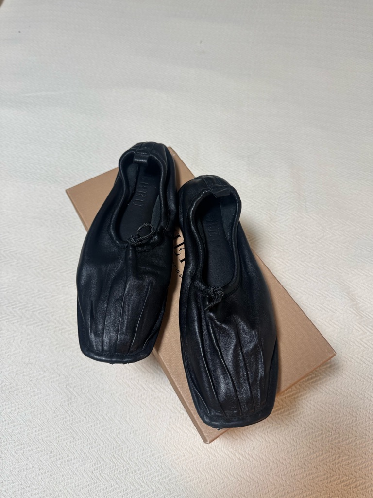 Hereu Puntera Pleat Toe Ballet Flat